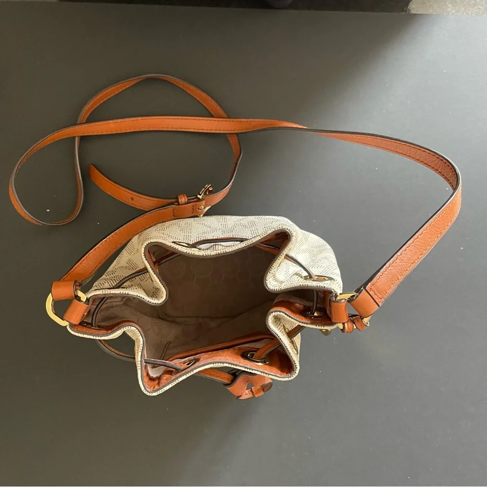 Michael Kors brown and cream Bucket crossbody bag._6